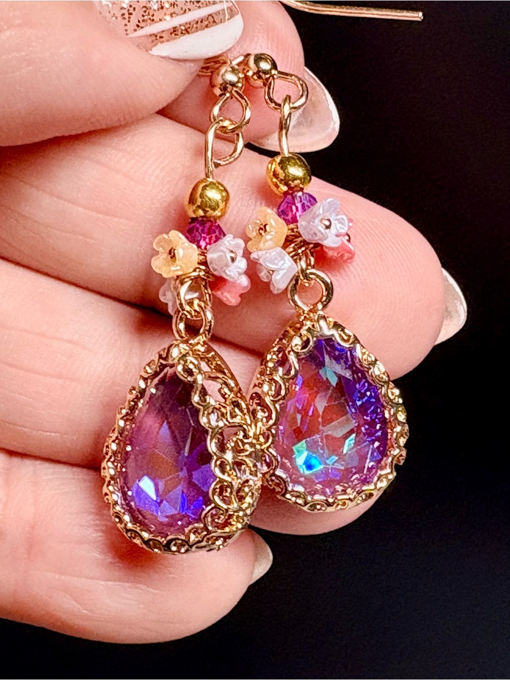 💜Teardrop floral cluster Crystal Earrings with Purple Iridescent glass